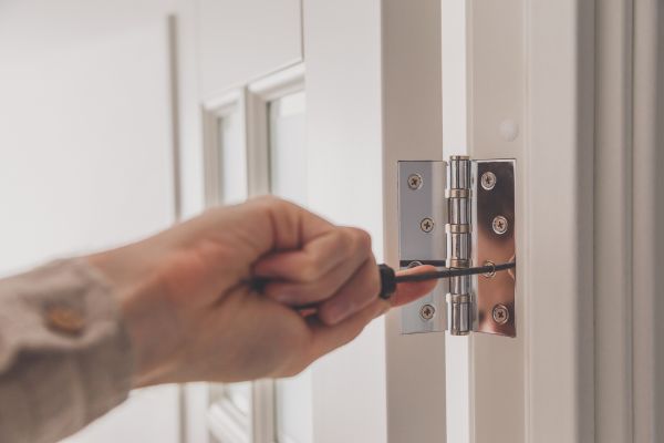 Cost of Hinge Repair in El Dorado Hills